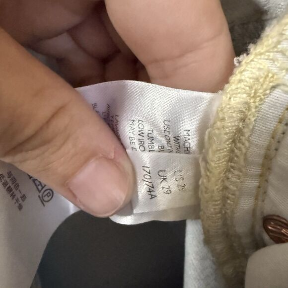 Free People We The Free Maggie Crop Jeans Sz 29 Lt Blue Distressed Raw Hem Boho - Picture 10 of 12